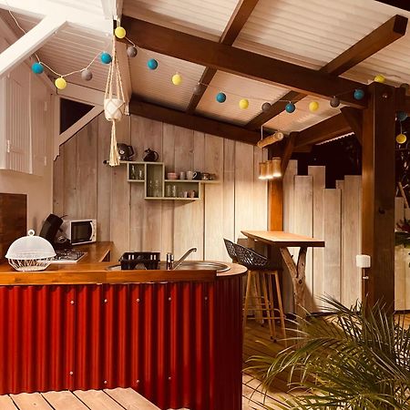 Les Coulirooms - Suite Avec Jacuzzi Et Grande Terrasse Sainte-Anne  Exterior photo